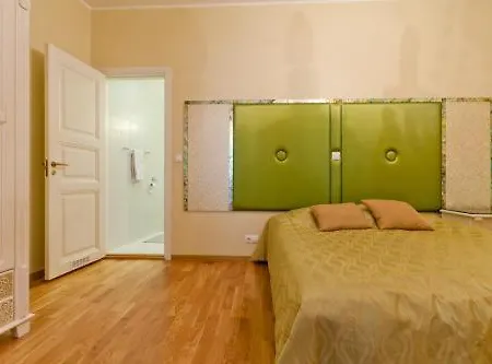Old Town Luxury Apartment