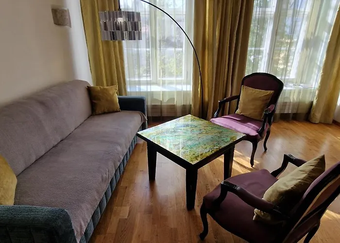 Old Town Luxury Apartment *