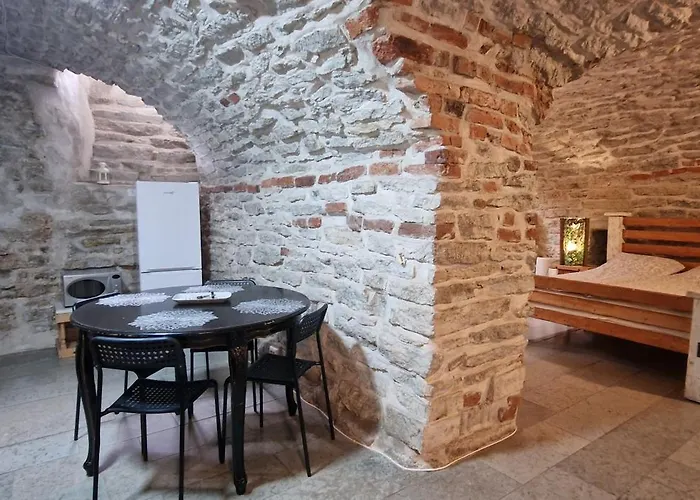 Old Town Luxury Apartament *